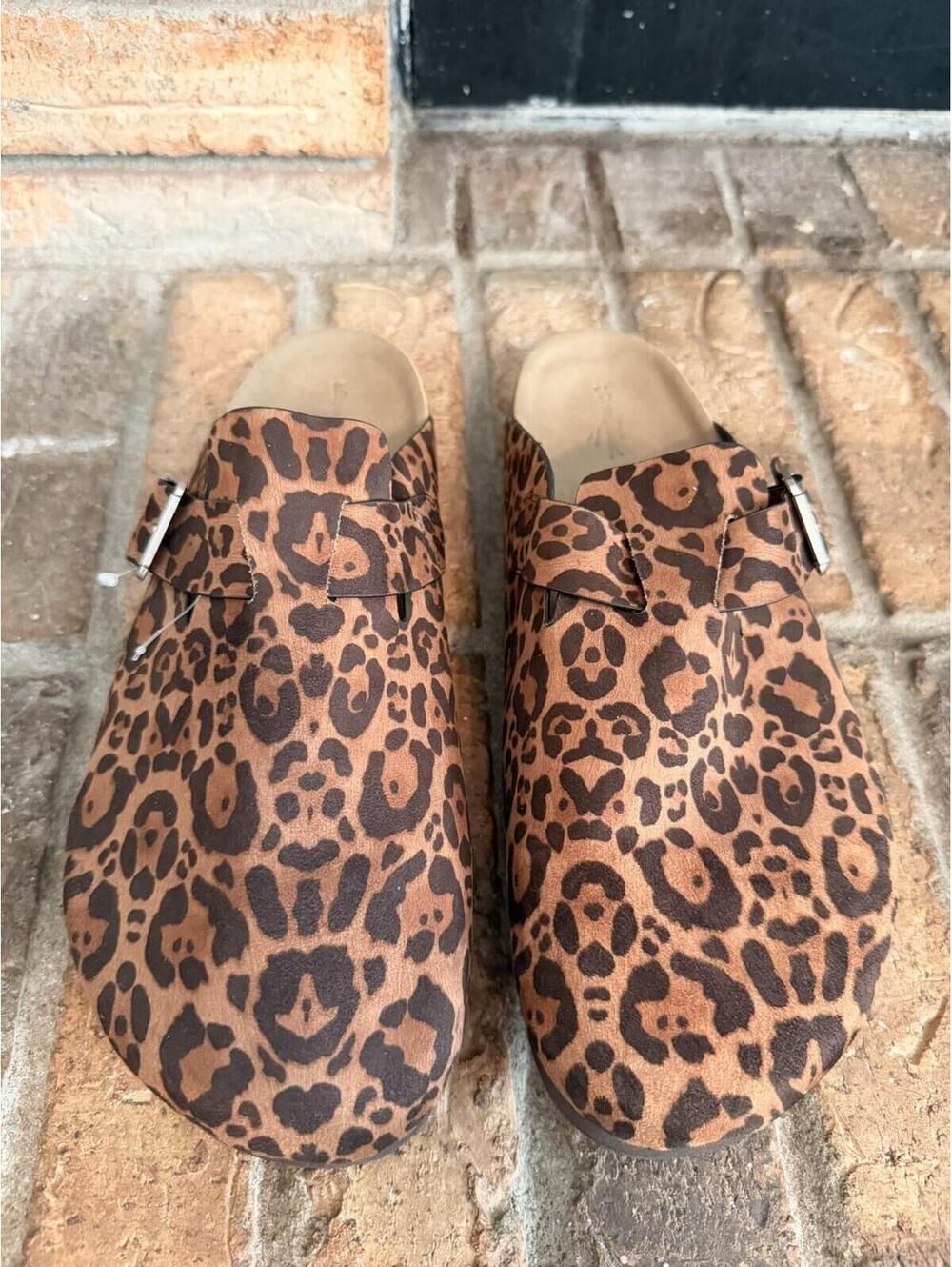Universal Thread Women's Size 10 Betsy Clog Mule Flats with Memory Foam Insole